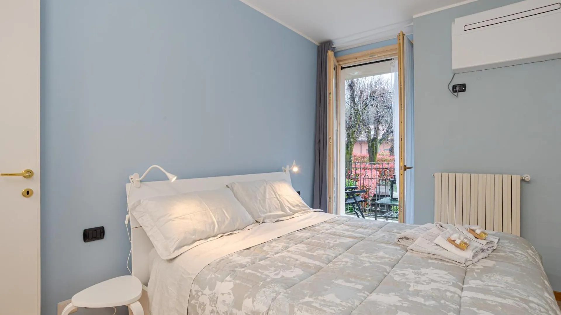 Apartment Ossuccio Apt With Balcony & Private Parking