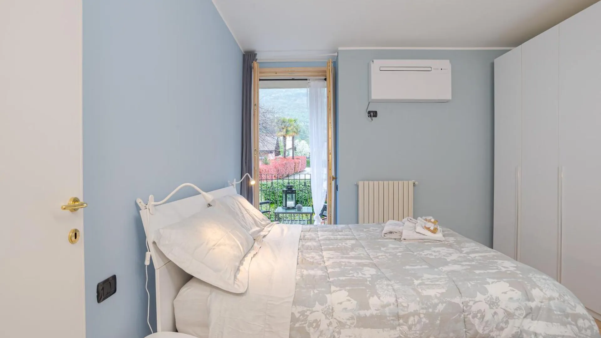 Appartement Ossuccio Apt With Balcony & Private Parking