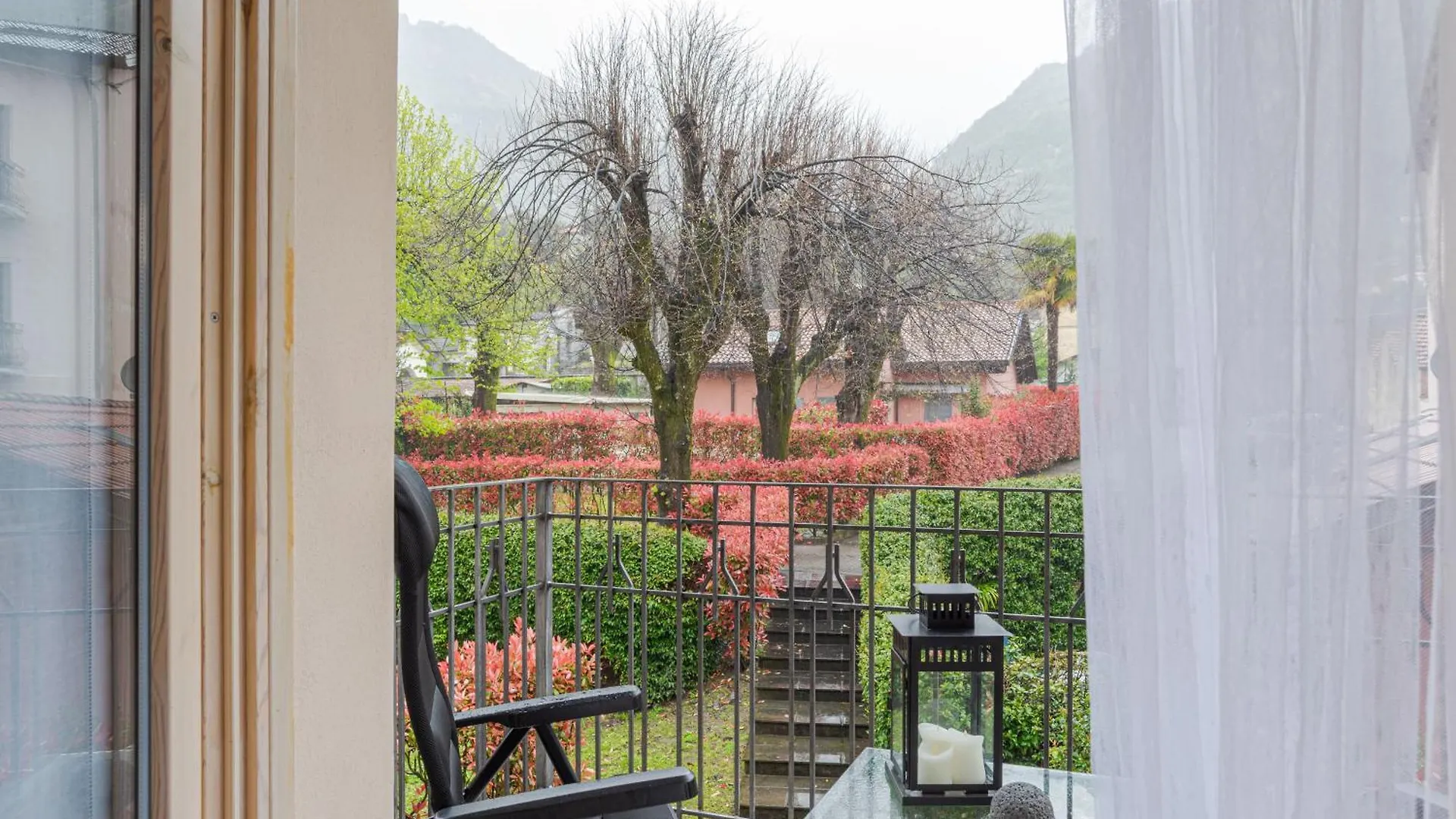 Ossuccio Apt With Balcony & Private Parking