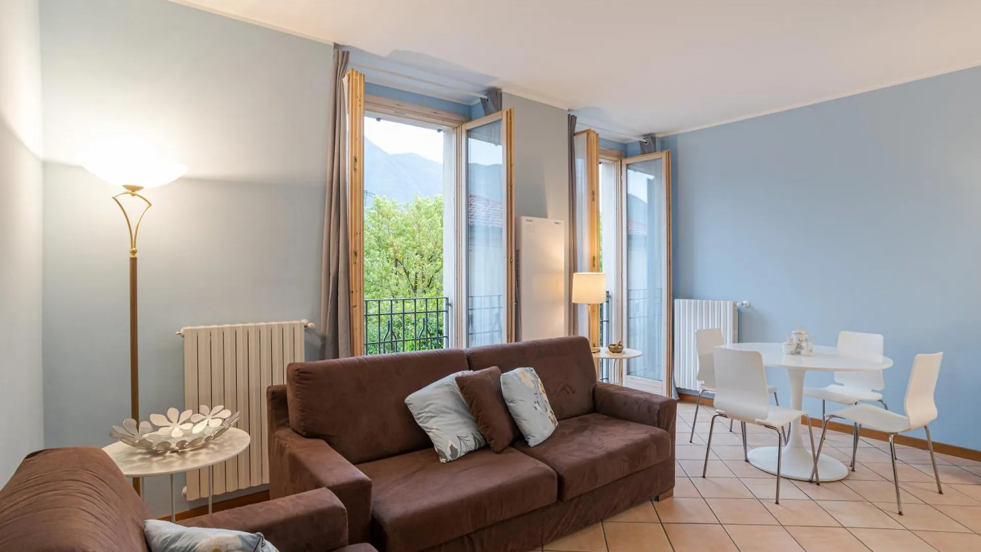 Ossuccio Apt With Balcony & Private Parking